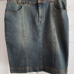 Embroidered Jean  Denim Skirt -Size 16